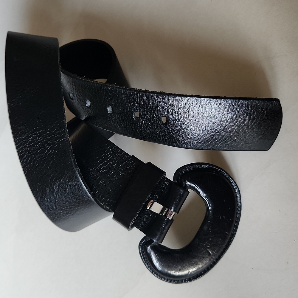 🇨🇦***Wide Black Genuine Leather Belt / Made in Canada